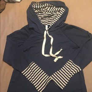 Tshirt hoodie